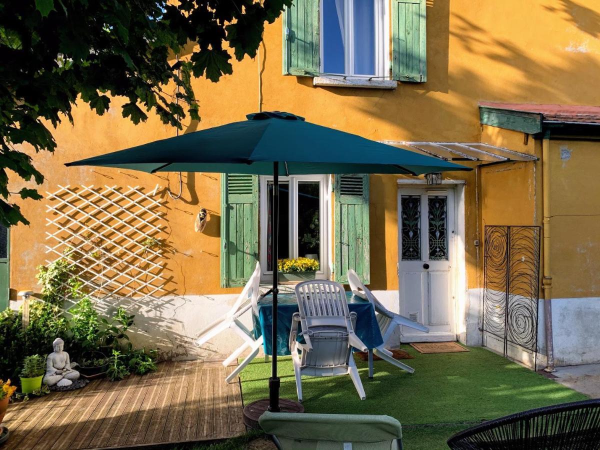 "La Petite Maison" Sainte-Foy-lès-Lyon Eksteriør bilde
